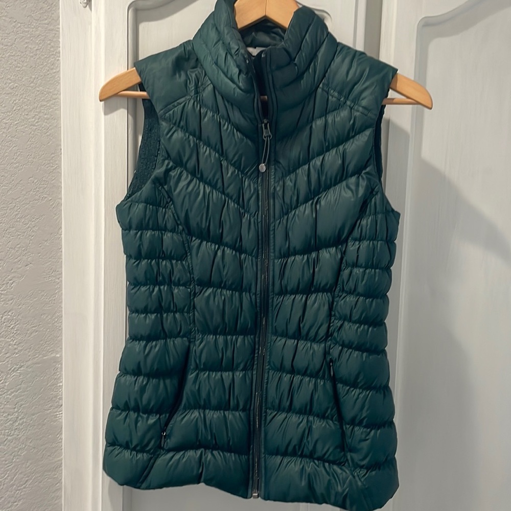Athleta Green, puffer vest